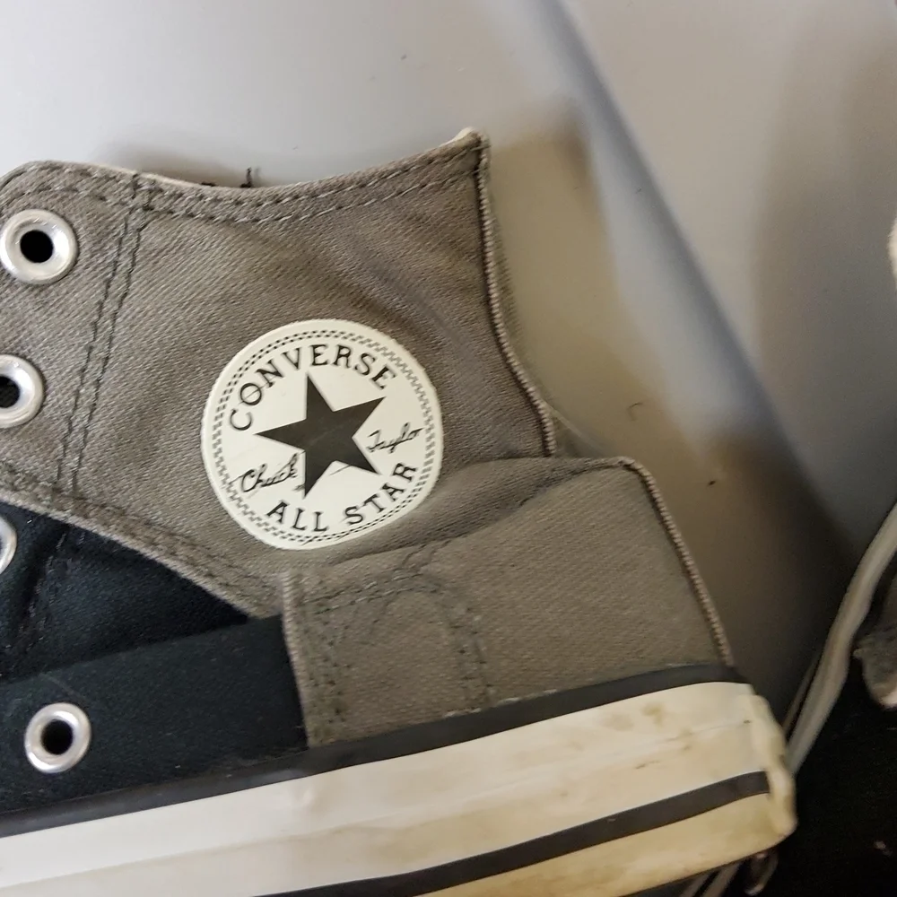 converse  accessibility no tie high top shoes junior size 6 black and g